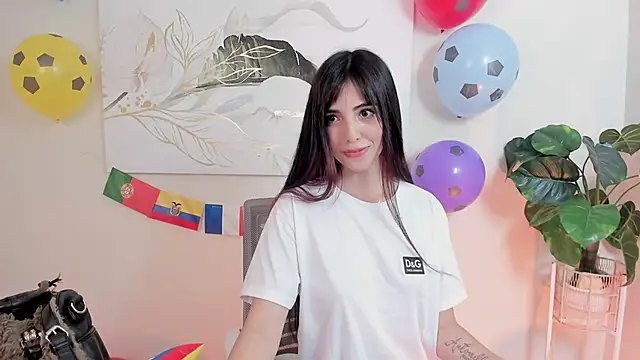 crystal arlette  online show from 19, 6, 2026