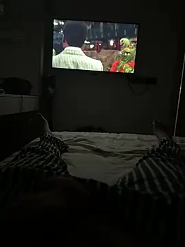 icemanhotwomen online show from 13, 4, 2026