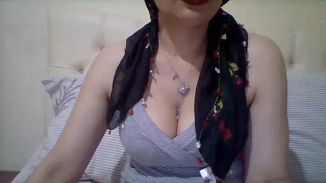 Snapshot of busex25 chatting on 2, 7, 2026 busex25 online show from 2, 7, 2026