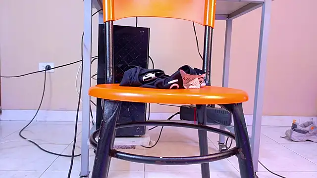 Axel saenzz online show from 6, 5, 2026
