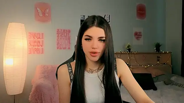 Snapshot of molly_rettyy chatting on 7, 4, 2026 molly rettyy online show from 7, 4, 2026