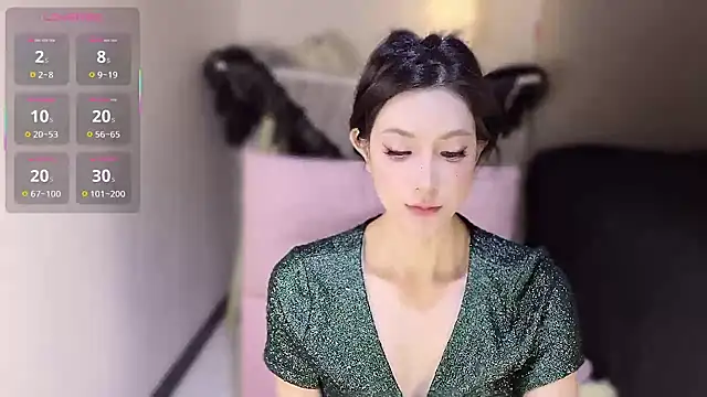 Snapshot of LILI7-LI chatting on 7, 7, 2026 LILI7-LI online show from 7, 7, 2026