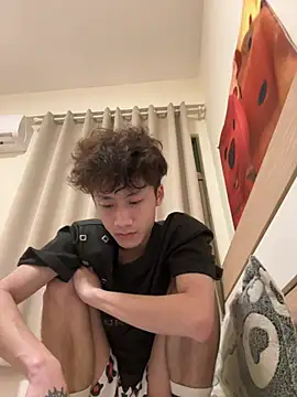 sexyboy-3525 online show from 17, 4, 2026