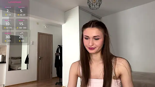 Snapshot of HallieHollo chatting on 31, 5, 2026 HallieHollo online show from 31, 5, 2026