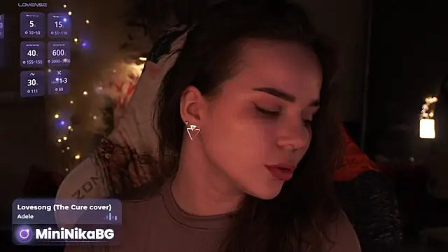 Snapshot of _MiniNika_ chatting on 5, 5, 2026 MiniNika online show from 5, 5, 2026