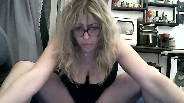 Snapshot of Ginny32 chatting on 26, 4, 2026 Ginny32 online show from 26, 4, 2026