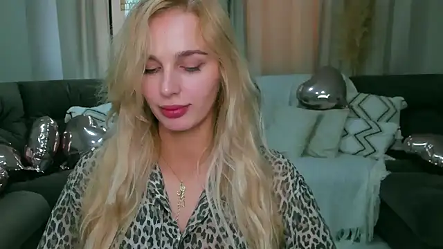 blonde  flirt online show from 1, 4, 2026