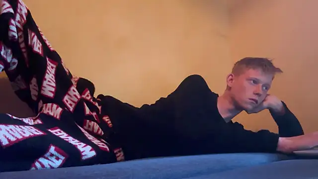 dreamy devi1 online show from 12, 4, 2026