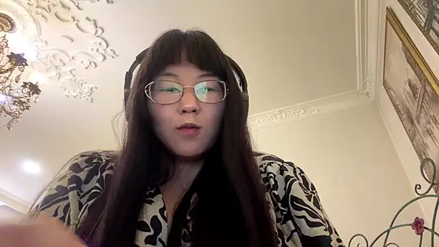 Feylinmay online show from 6, 5, 2026