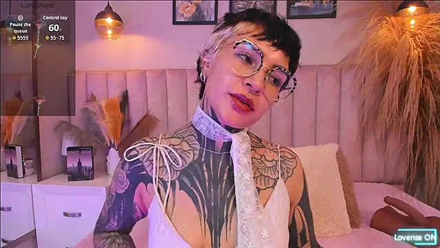 Luana fiore online show from 29, 4, 2026