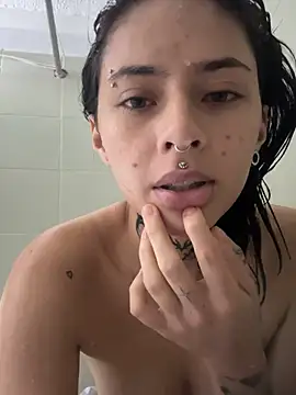 Snapshot of Babeel_ chatting on 24, 4, 2026 Babeel online show from 24, 4, 2026