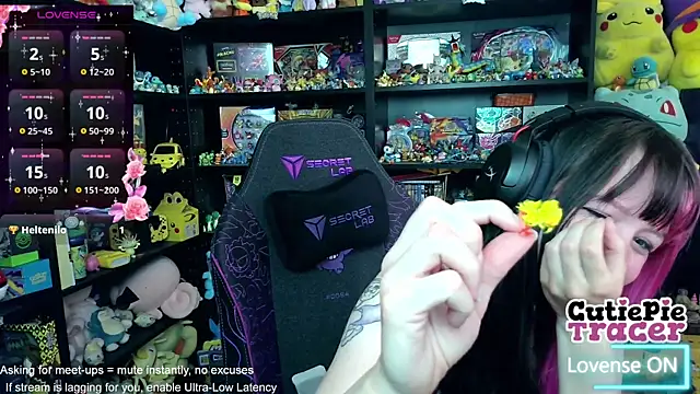 Snapshot of CutieTracer chatting on 1, 6, 2026 CutieTracer online show from 1, 6, 2026