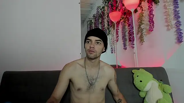 Snapshot of Dope_BoyGGs chatting on 4, 4, 2026 Dope BoyGGs online show from 4, 4, 2026