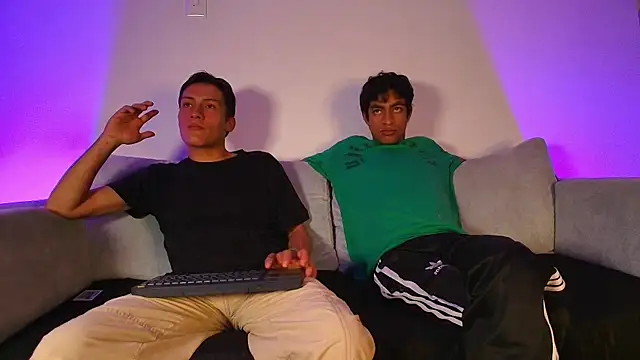 Snapshot of LuckandSamuel chatting on 1, 7, 2026 LuckandSamuel online show from 1, 7, 2026