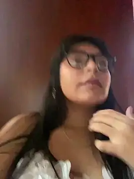 SamanthaColen  online show from 11, 5, 2026
