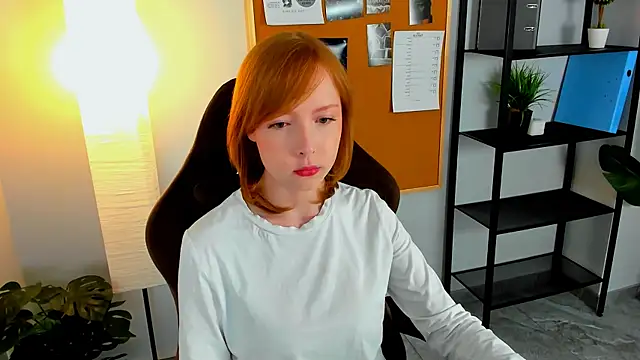 CherryCrushLove online show from 7, 5, 2026