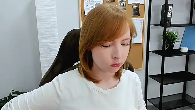 CherryCrushLove online show from 27, 5, 2026