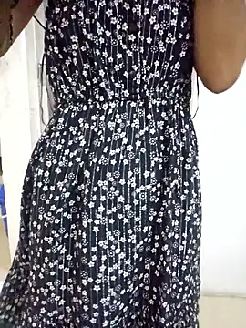 Snapshot of unique_sexy11 chatting on 6, 4, 2026 unique sexy11 online show from 6, 4, 2026