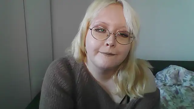 Snapshot of Elayne_Sweet chatting on 15, 4, 2026 Elayne Sweet online show from 15, 4, 2026