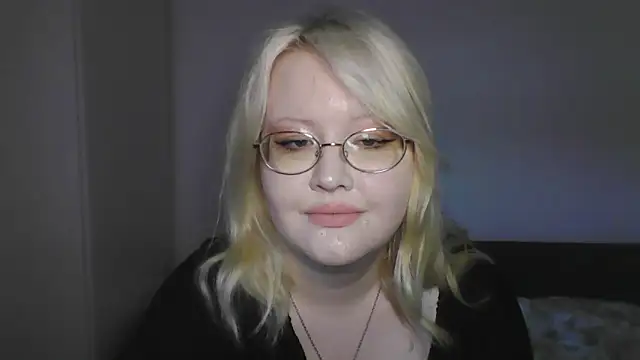 Snapshot of Elayne_Sweet chatting on 28, 4, 2026 Elayne Sweet online show from 28, 4, 2026