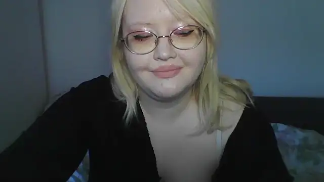 Snapshot of Elayne_Sweet chatting on 8, 5, 2026 Elayne Sweet online show from 8, 5, 2026