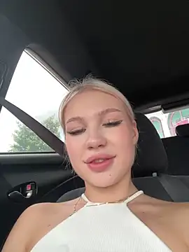 Snapshot of Kiss_Auroraa chatting on 15, 5, 2026 Kiss Auroraa online show from 15, 5, 2026