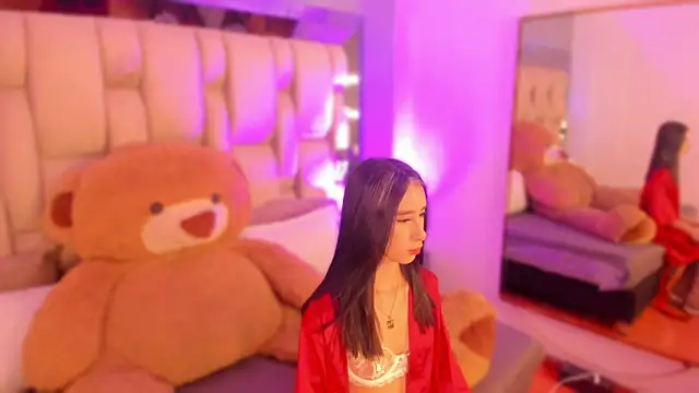 Snapshot of RaquelleValmont chatting on 29, 4, 2026 RaquelleValmont online show from 29, 4, 2026