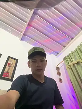Snapshot of sebascuterouss chatting on 28, 4, 2026 sebascuterouss online show from 28, 4, 2026