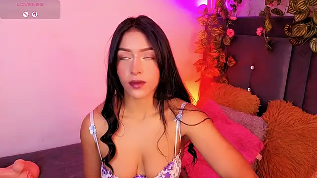 Snapshot of Alisse_Storm chatting on 1, 6, 2026 Alisse Storm online show from 1, 6, 2026