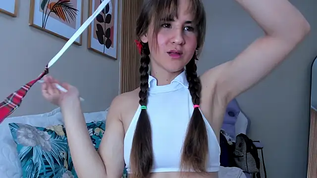 Snapshot of Alina_Valmont chatting on 18, 5, 2026 Alina Valmont online show from 18, 5, 2026
