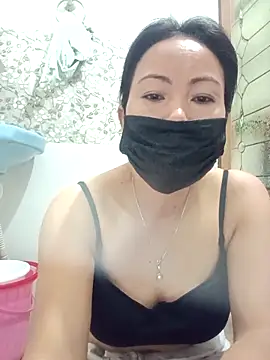 Snapshot of Bristy_BigBoobs chatting on 5, 4, 2026 Bristy BigBoobs online show from 5, 4, 2026