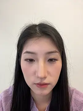 Snapshot of Mina_ovo chatting on 6, 4, 2026 Mina ovo online show from 6, 4, 2026