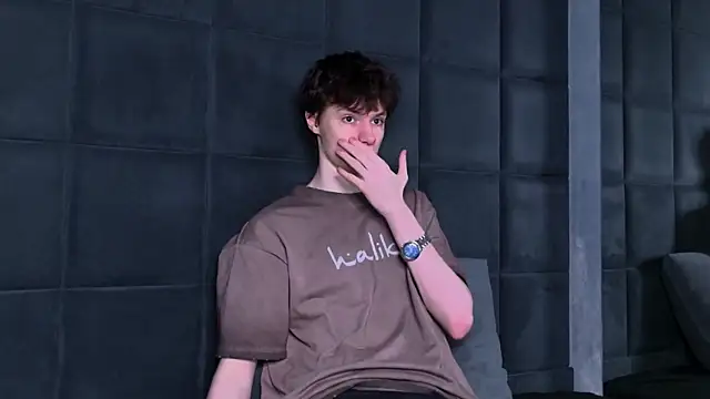 EdwardHogan online show from 7, 4, 2026