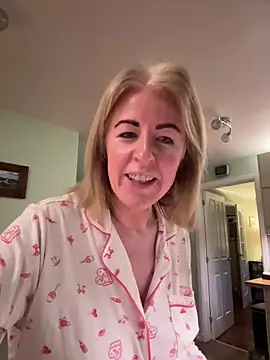 Laylaskyexx online show from 8, 4, 2026