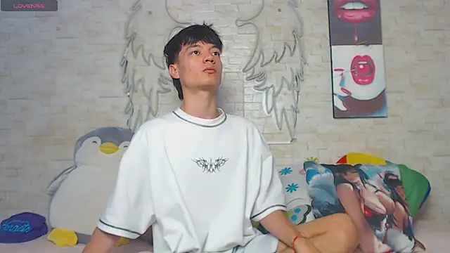 Snapshot of Alex_latino_ chatting on 2, 4, 2026 Alex latino online show from 2, 4, 2026