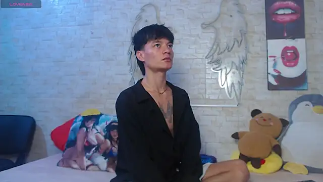 Snapshot of Alex_latino_ chatting on 4, 4, 2026 Alex latino online show from 4, 4, 2026