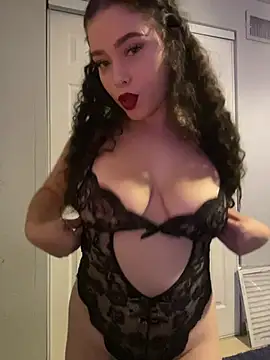 Snapshot of mariex83 chatting on 9, 6, 2026 mariex83 online show from 9, 6, 2026
