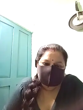 Snapshot of PINKI_024 chatting on 4, 4, 2026 PINKI 024 online show from 4, 4, 2026