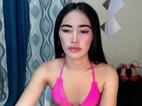 Snapshot of urasiankylie chatting on 24, 5, 2026 urasiankylie online show from 24, 5, 2026
