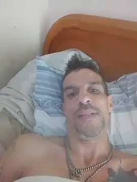 Snapshot of Guillelp chatting on 27, 4, 2026 Guillelp online show from 27, 4, 2026