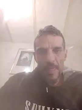 Snapshot of Guillelp chatting on 23, 5, 2026 Guillelp online show from 23, 5, 2026