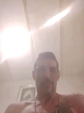 Snapshot of Guillelp chatting on 7, 6, 2026 Guillelp online show from 7, 6, 2026