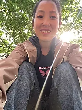 Huonglyna online show from 4, 4, 2026