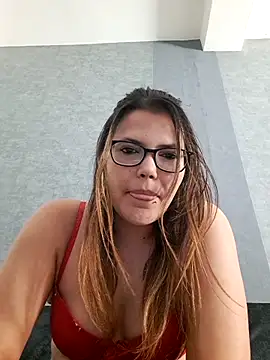 Snapshot of maitresseLili chatting on 11, 5, 2026 maitresseLili online show from 11, 5, 2026