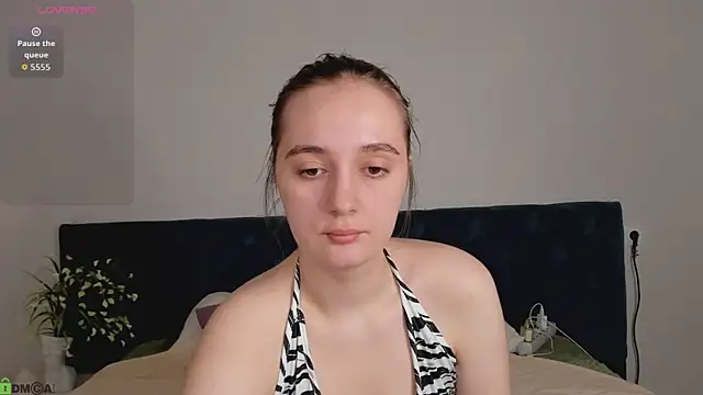 Snapshot of Amy-Desiree chatting on 3, 7, 2026 Amy-Desiree online show from 3, 7, 2026