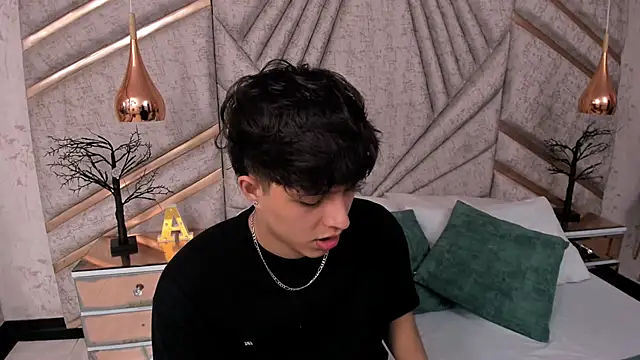 Snapshot of DamiaanXx chatting on 5, 6, 2026 DamiaanXx online show from 5, 6, 2026