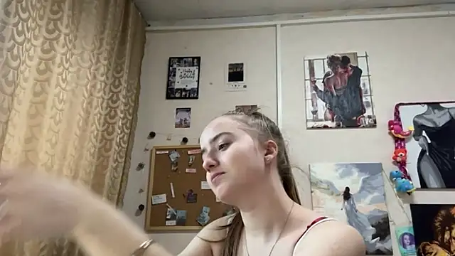 Snapshot of SabinaHaggen chatting on 23, 4, 2026 SabinaHaggen online show from 23, 4, 2026