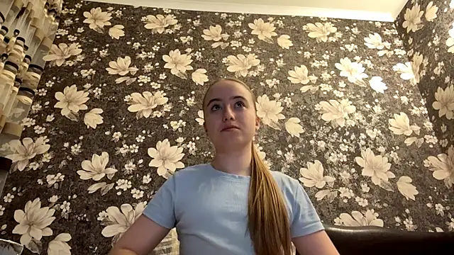 Snapshot of SabinaHaggen chatting on 19, 5, 2026 SabinaHaggen online show from 19, 5, 2026