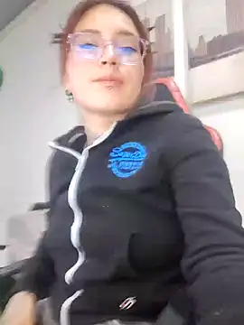 cute mara online show from 7, 4, 2026