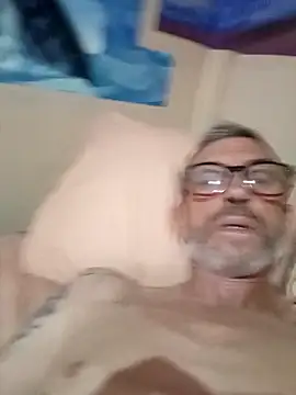 Snapshot of chris-sbh11 chatting on 3, 4, 2026 chris-sbh11 online show from 3, 4, 2026